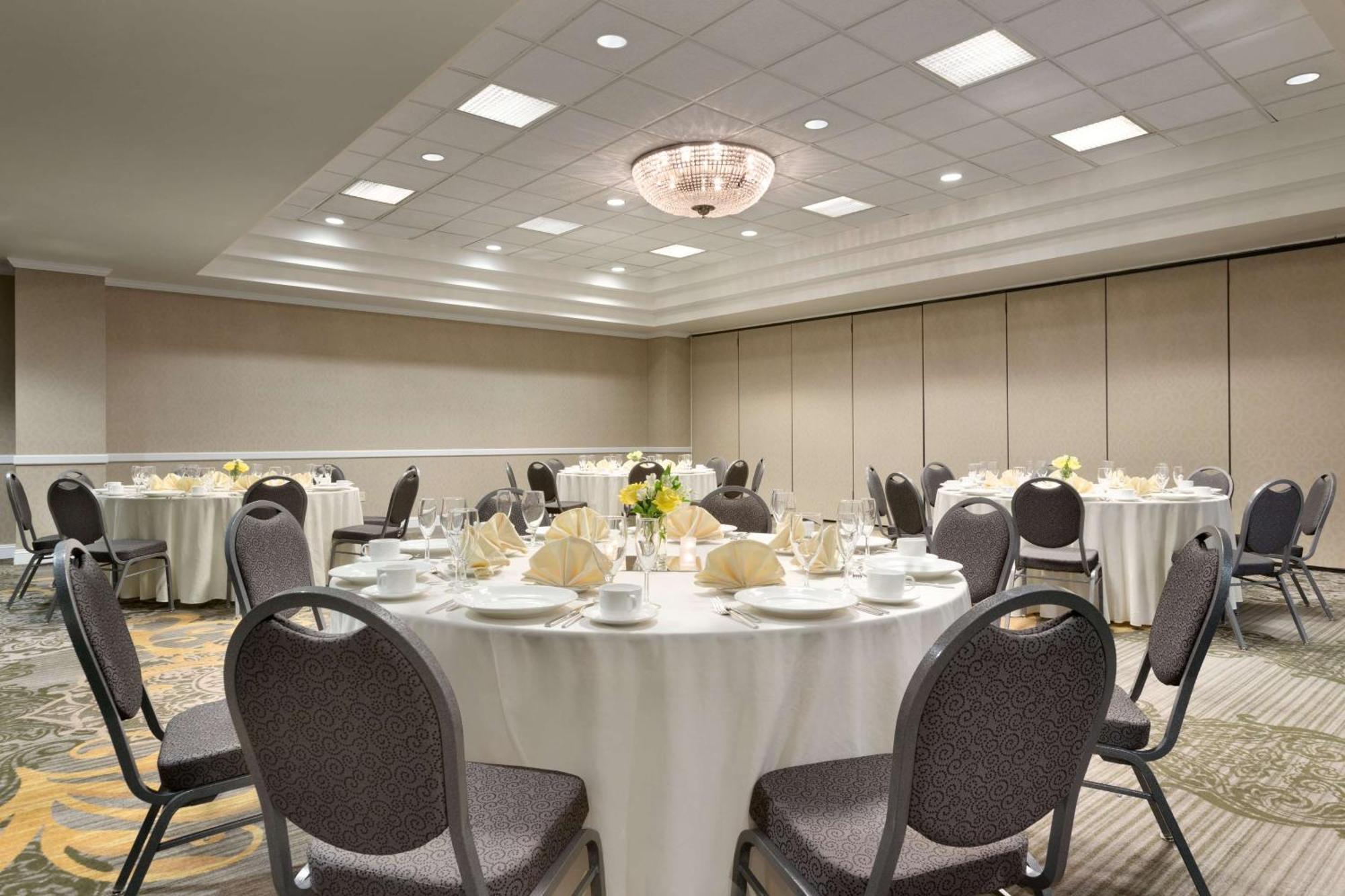 Embassy Suites Newark - Wilmington/South Kültér fotó