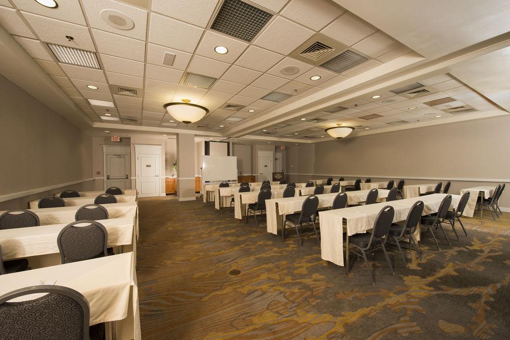 Embassy Suites Newark - Wilmington/South Kültér fotó